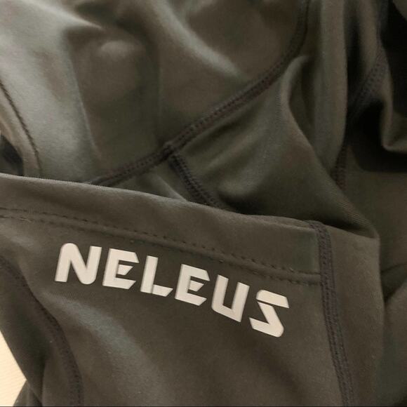 NELEUS black workout yoga shorts size medium side pockets. High waist - Picture 6 of 6